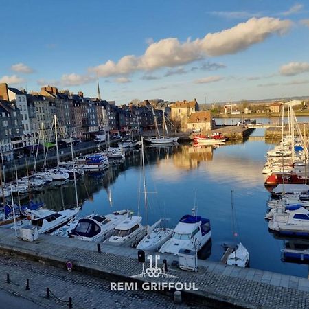Racing The Wind Breathtaking Port View 2 Pers Apartamento Honfleur Exterior foto