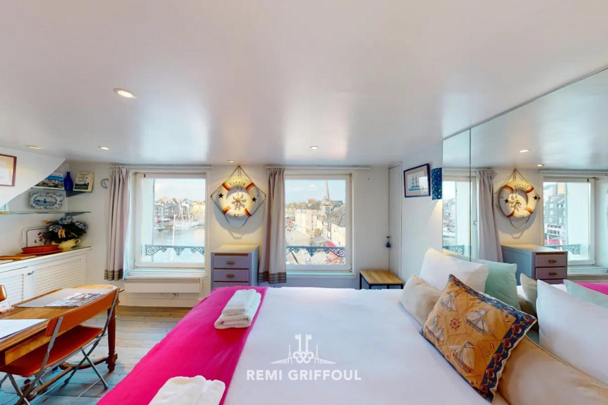 Racing The Wind Breathtaking Port View 2 Pers Apartamento Honfleur Exterior foto